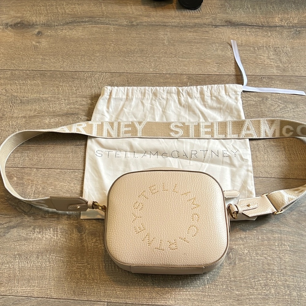 Stella McCartney Logo Camera Crossbody bag in cream/beige